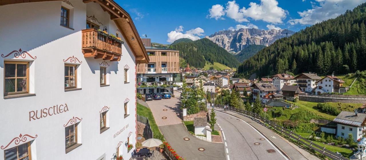 Apartments Restaurant Rusctlea Selva di Val Gardena Exterior photo
