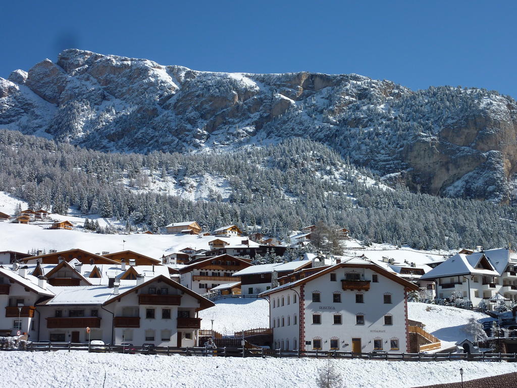 Apartments Restaurant Rusctlea Selva di Val Gardena Exterior photo