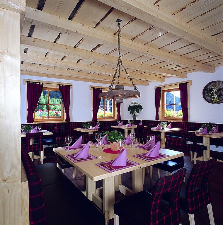 Apartments Restaurant Rusctlea Selva di Val Gardena Exterior photo